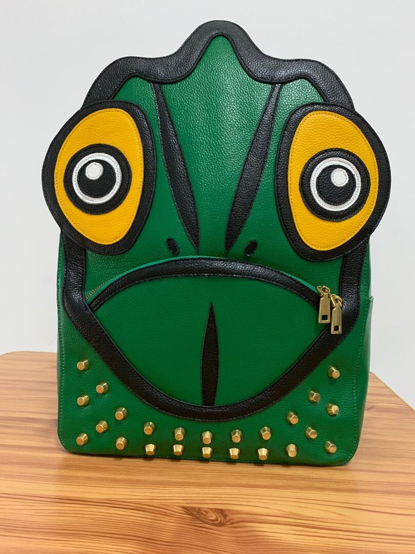 Iconic Chameleon Bag By Mailloechii